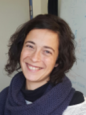 Dr. (Catia) Teixeira